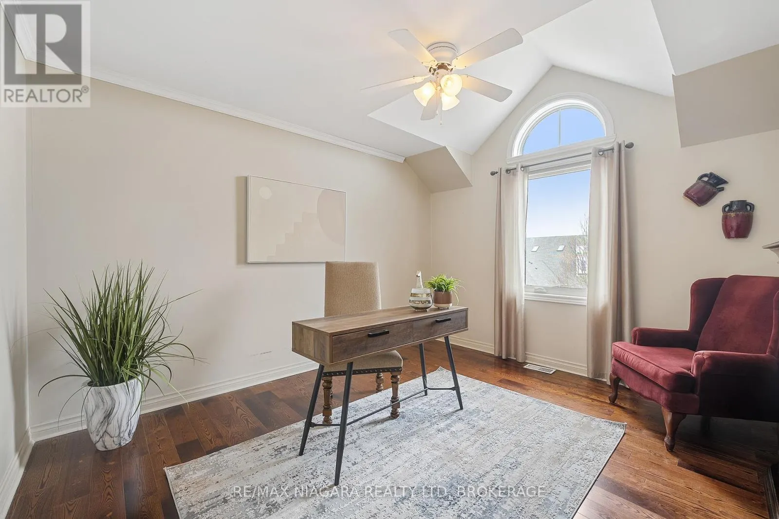 41 - 15 LAKESIDE DRIVE, #41