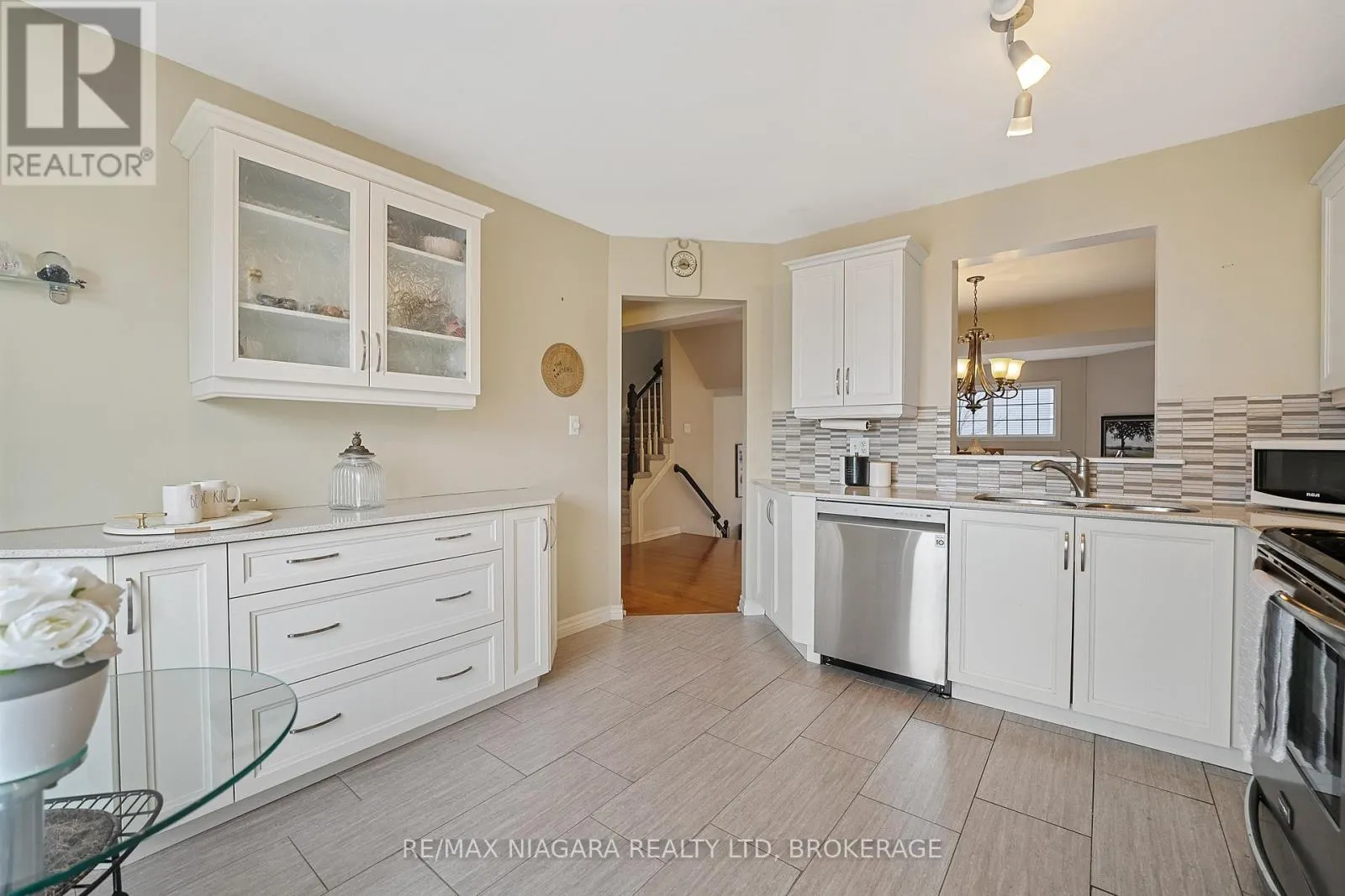 41 - 15 LAKESIDE DRIVE, #41