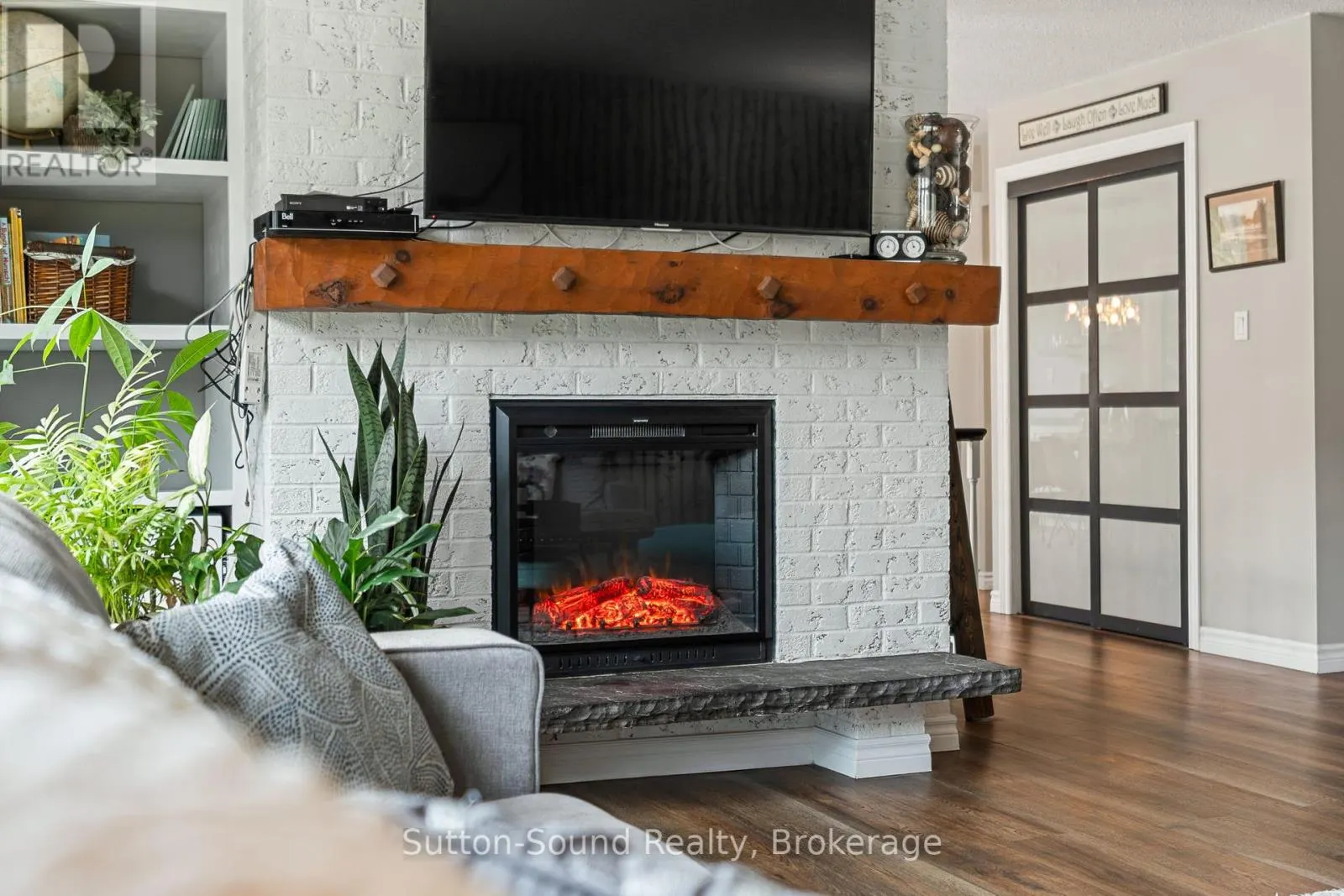 403 SIMCOE AVENUE