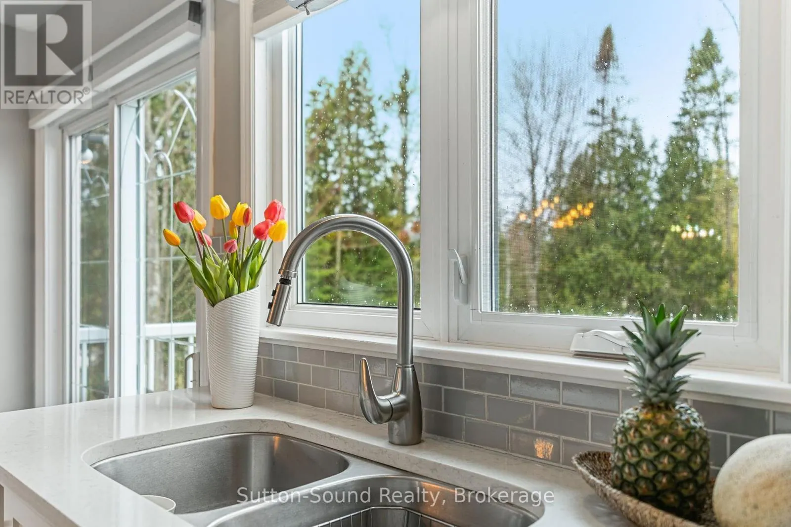 403 SIMCOE AVENUE