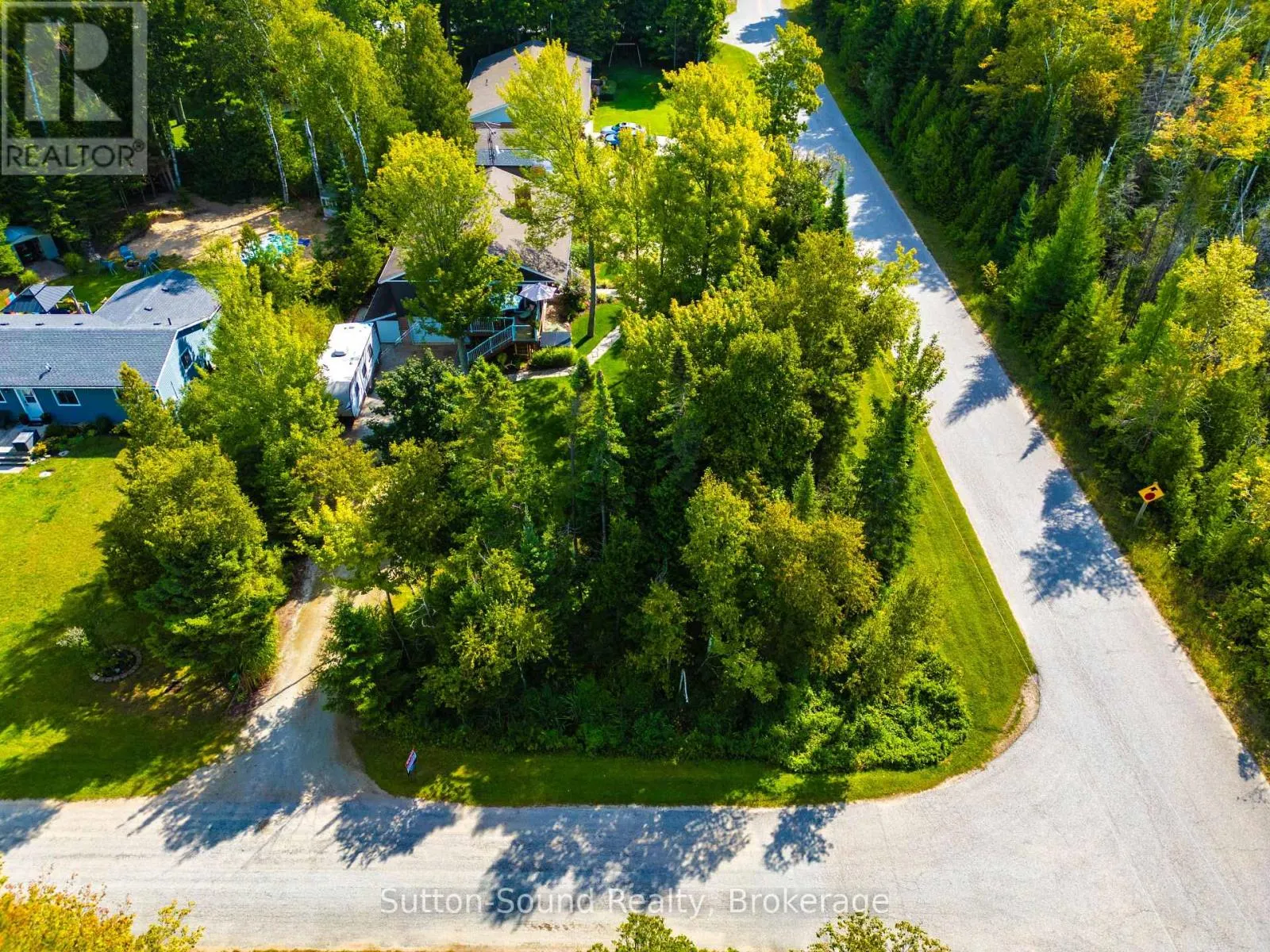403 SIMCOE AVENUE