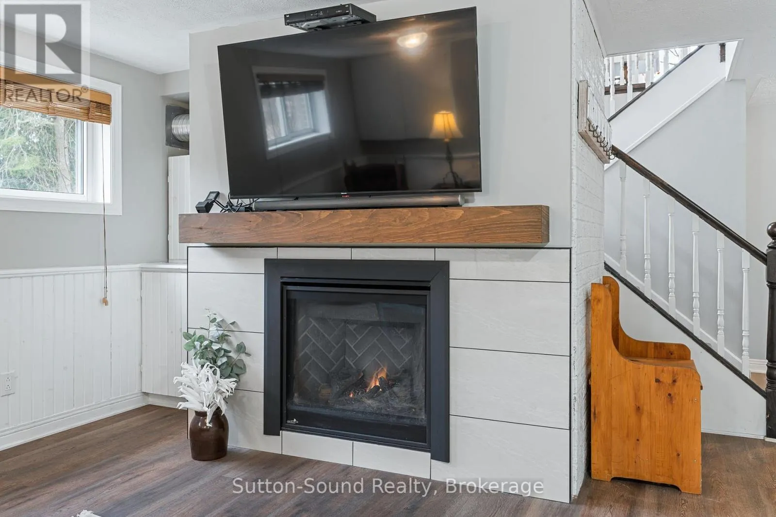403 SIMCOE AVENUE