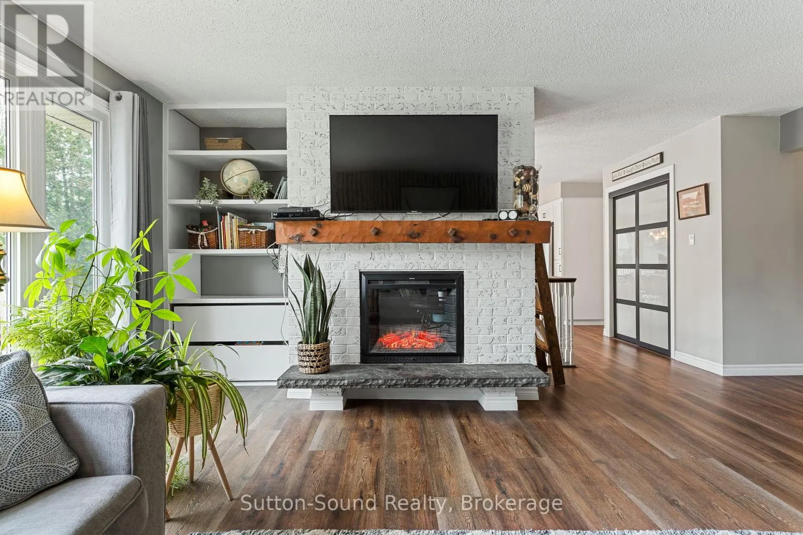 403 SIMCOE AVENUE