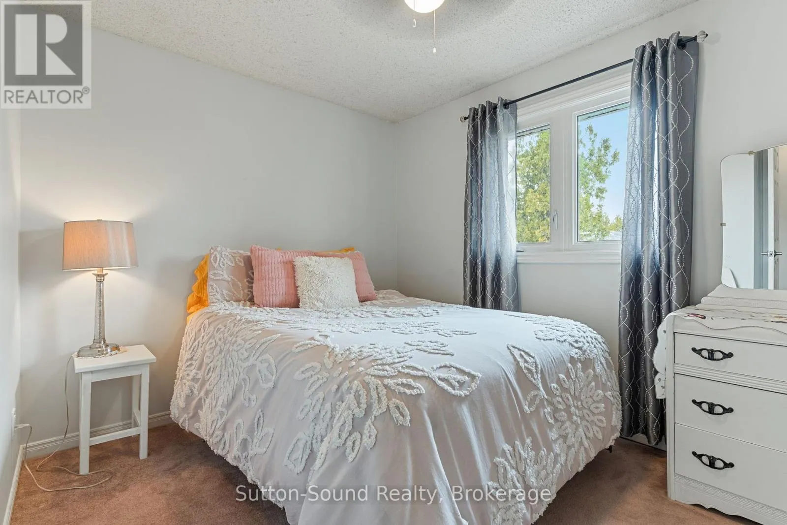 403 SIMCOE AVENUE