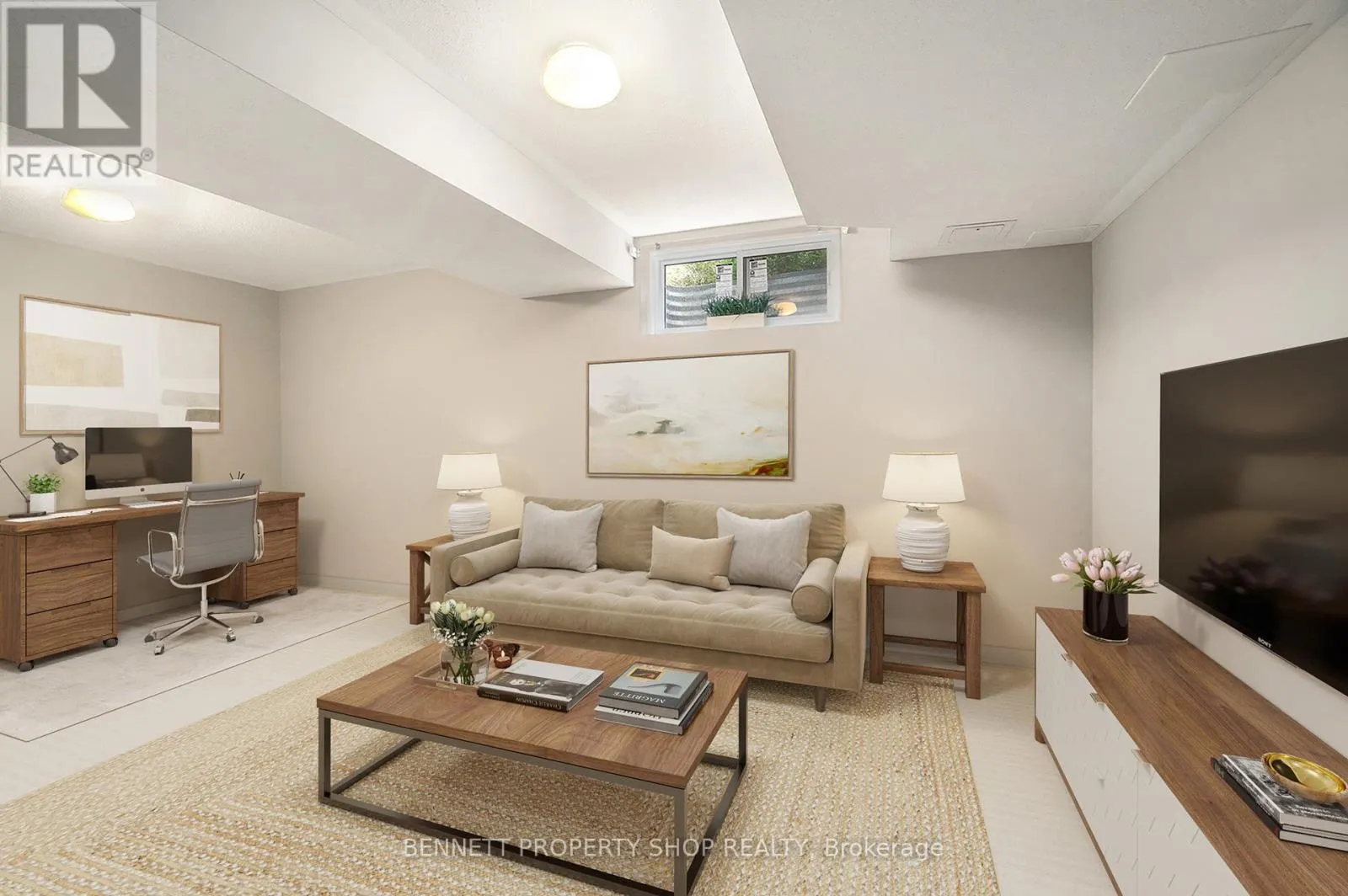 43 ROBLYN WAY