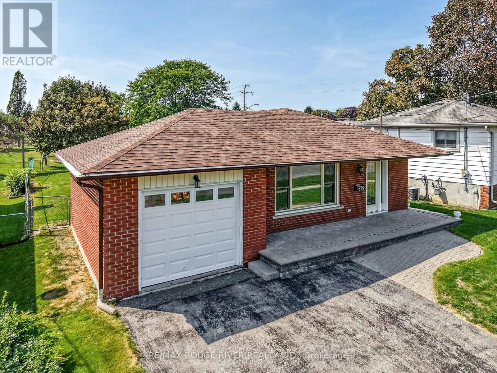 815 WESTWOOD DRIVE