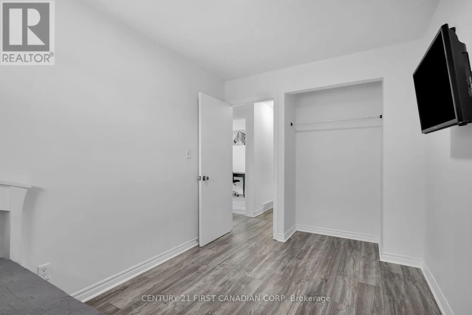 23 GREGORY PLACE