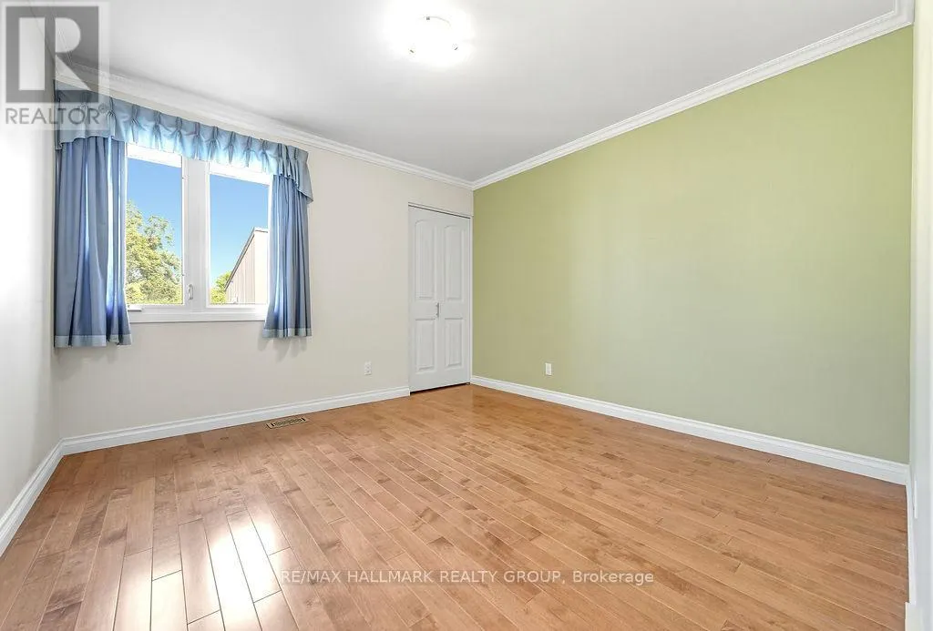 29D VARLEY DRIVE