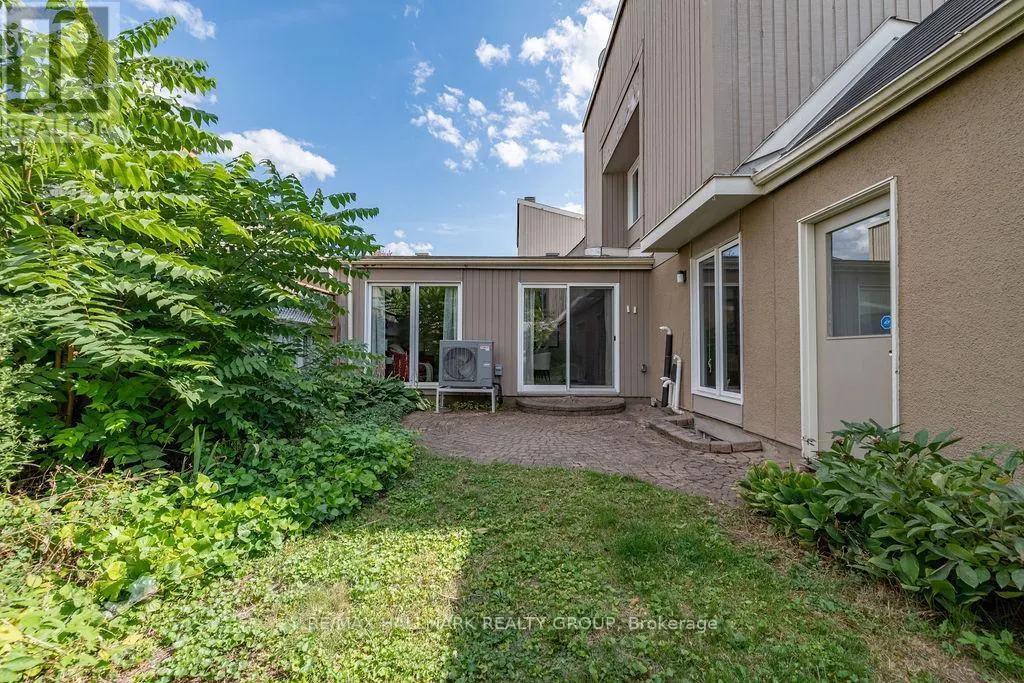29D VARLEY DRIVE