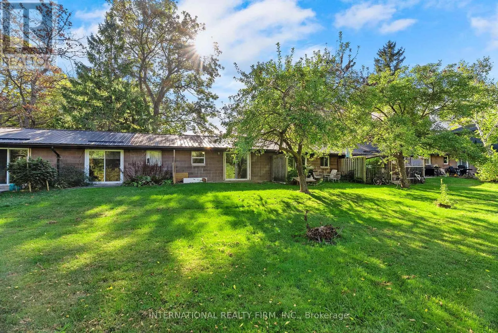 9921 SUPERIOR STREET