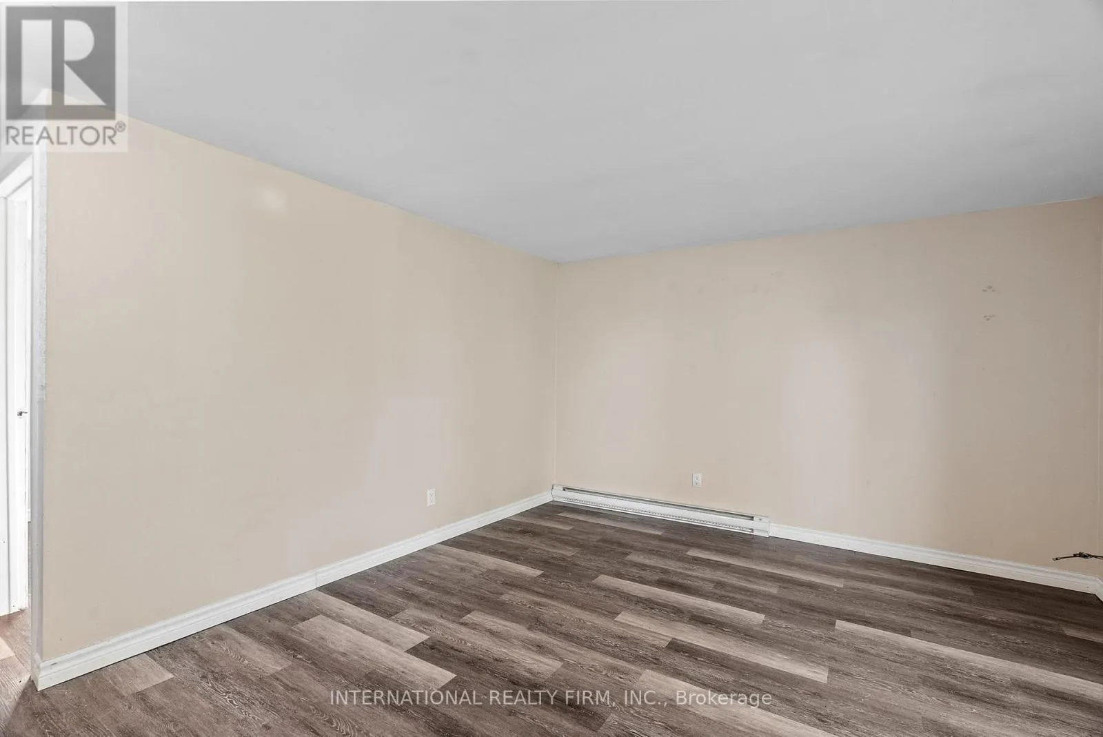 9921 SUPERIOR STREET