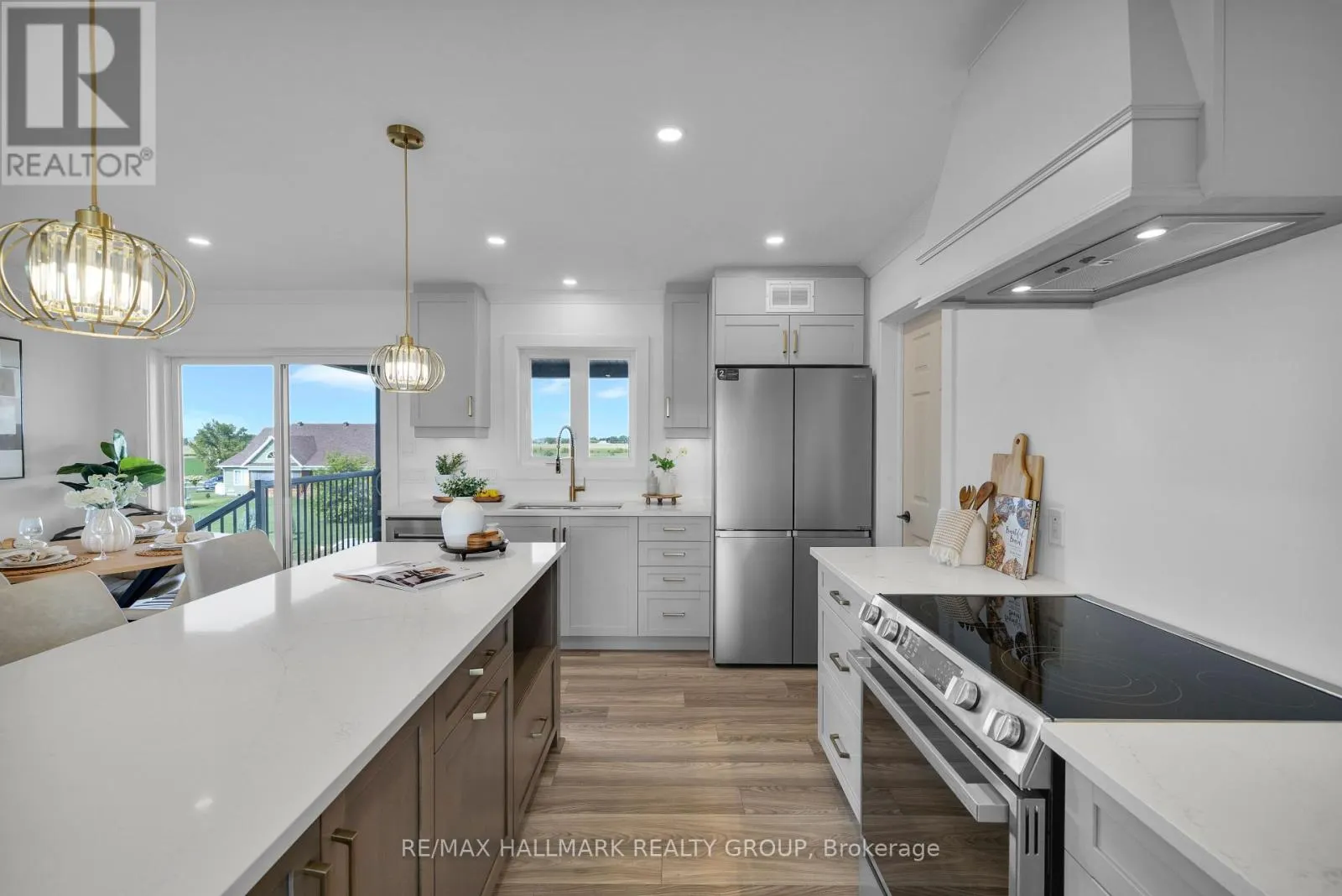 208 TRUDEAU CRESCENT