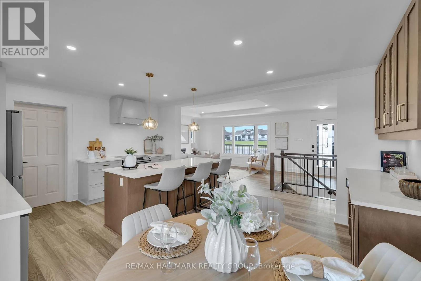 208 TRUDEAU CRESCENT