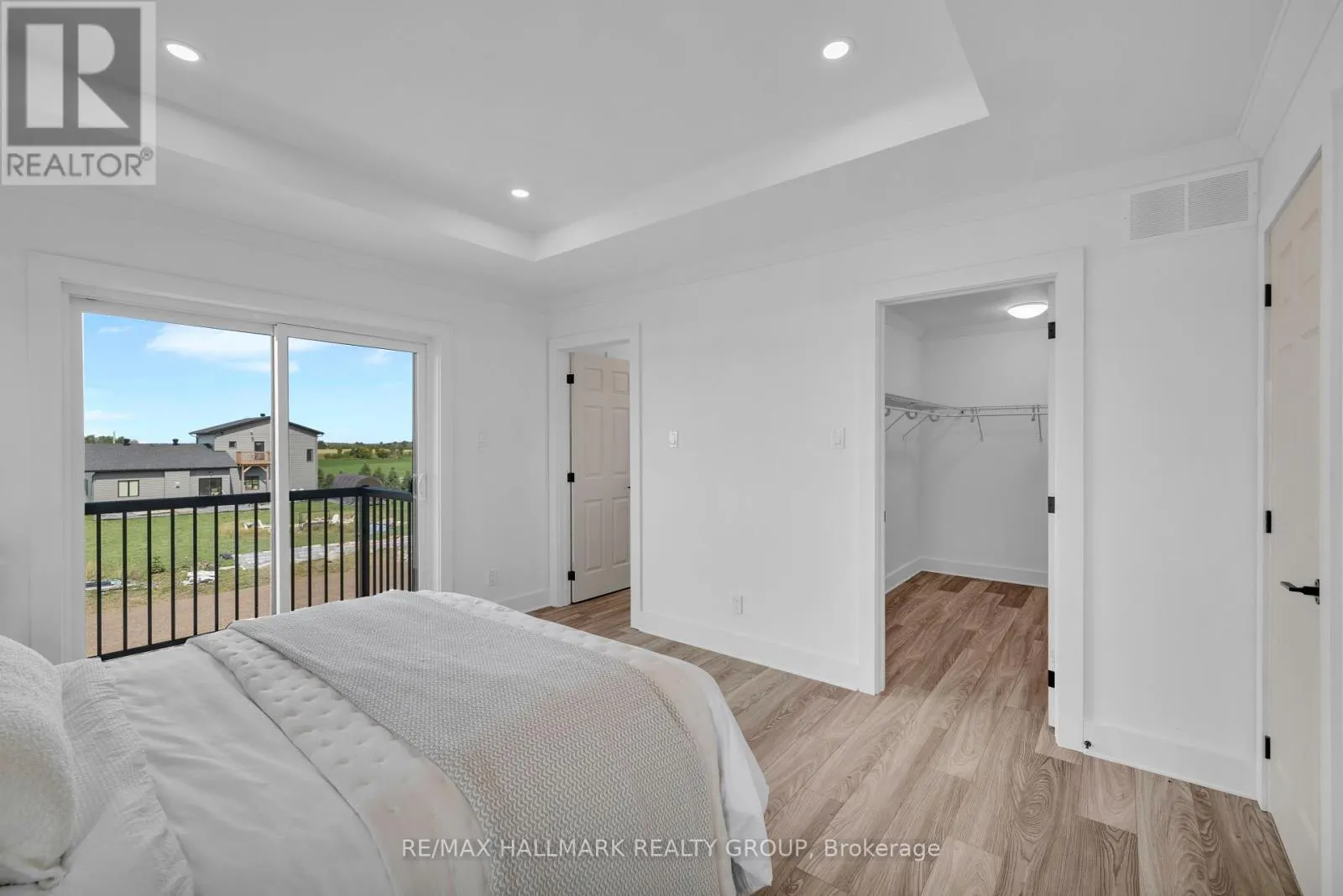 208 TRUDEAU CRESCENT