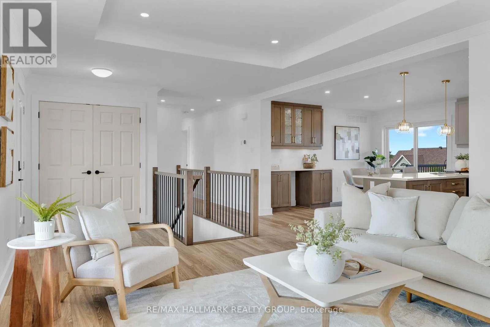 208 TRUDEAU CRESCENT