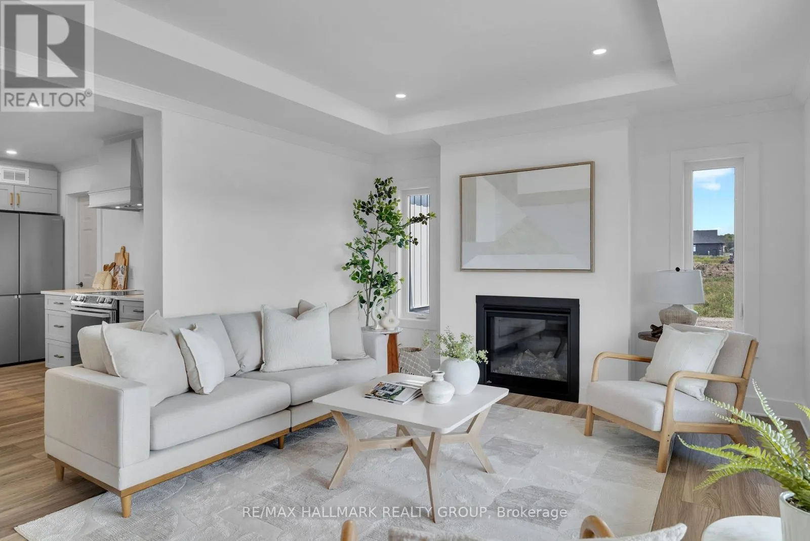 208 TRUDEAU CRESCENT