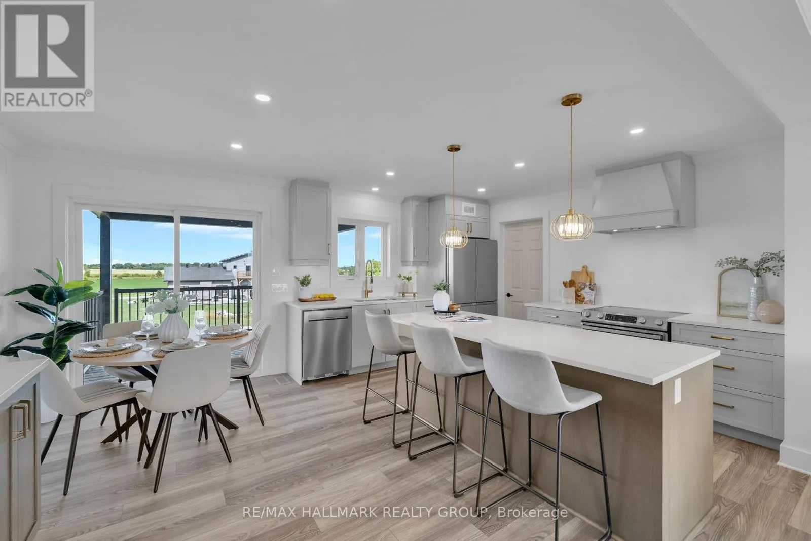 208 TRUDEAU CRESCENT