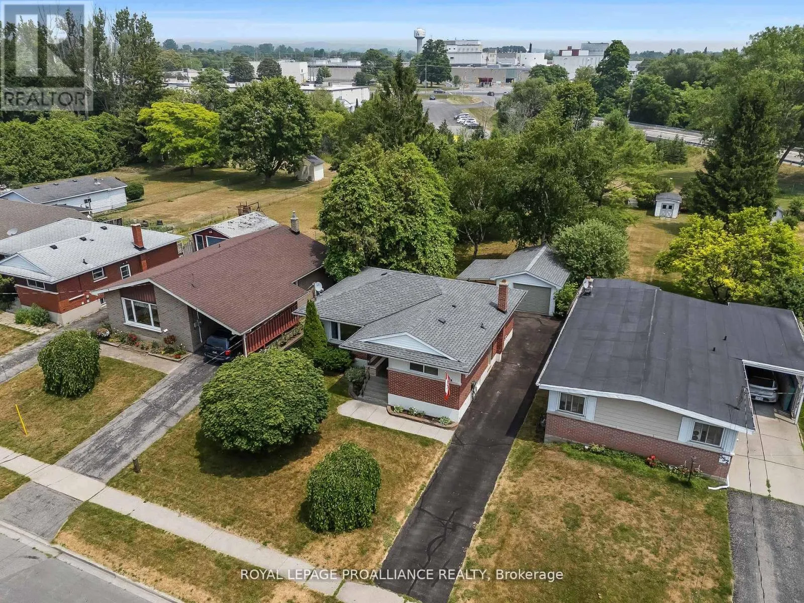 556 SINCLAIR STREET