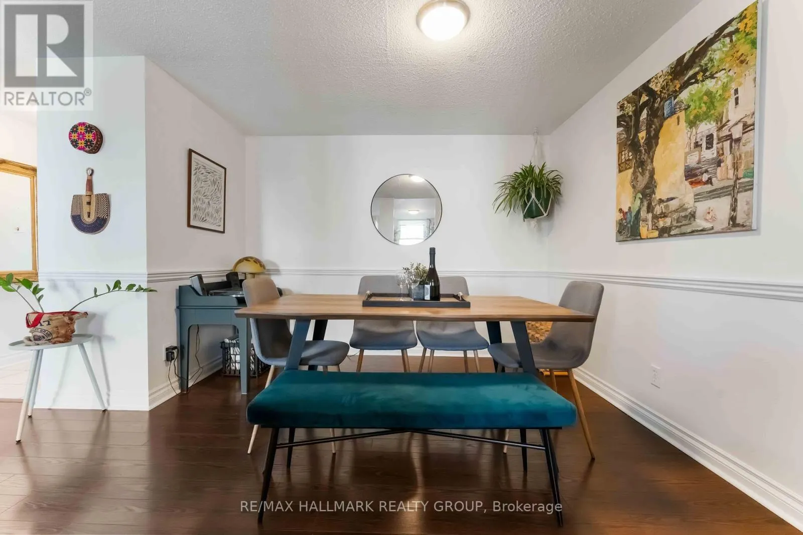 205 - 50 BURNSIDE AVENUE