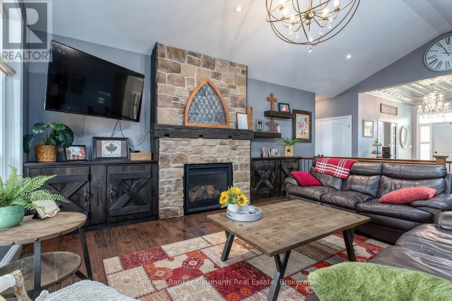 178 FREDERICK STREET W