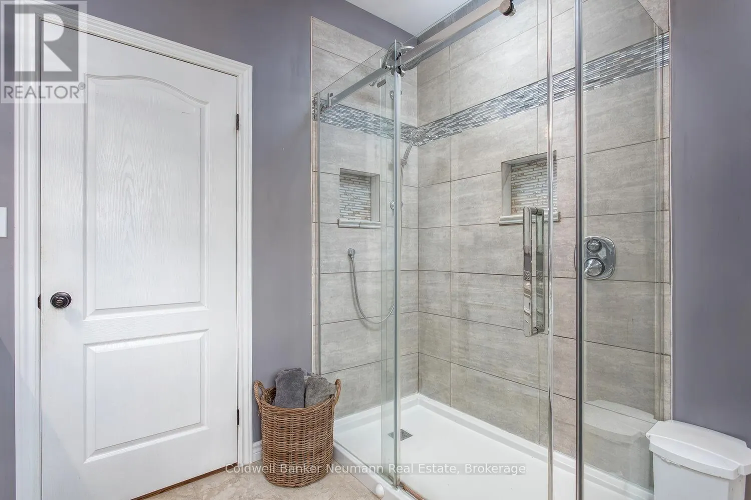 178 FREDERICK STREET W