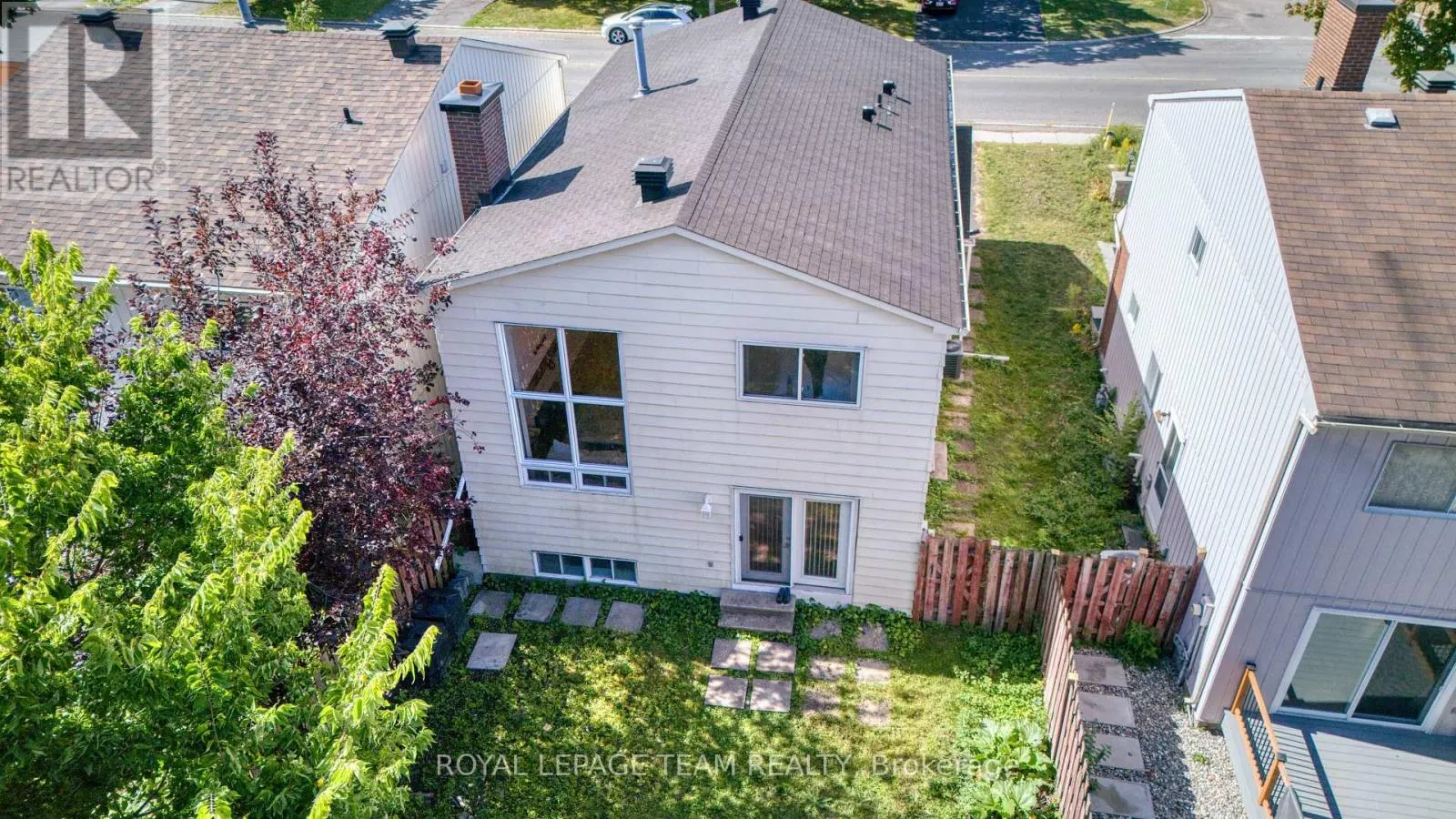 21 EQUESTRIAN DRIVE