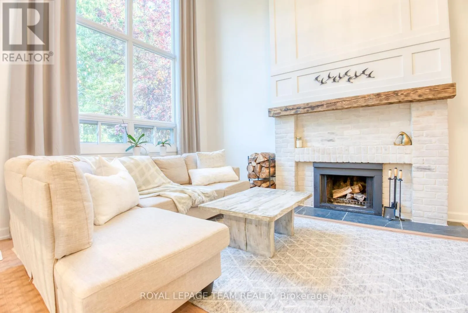 21 EQUESTRIAN DRIVE