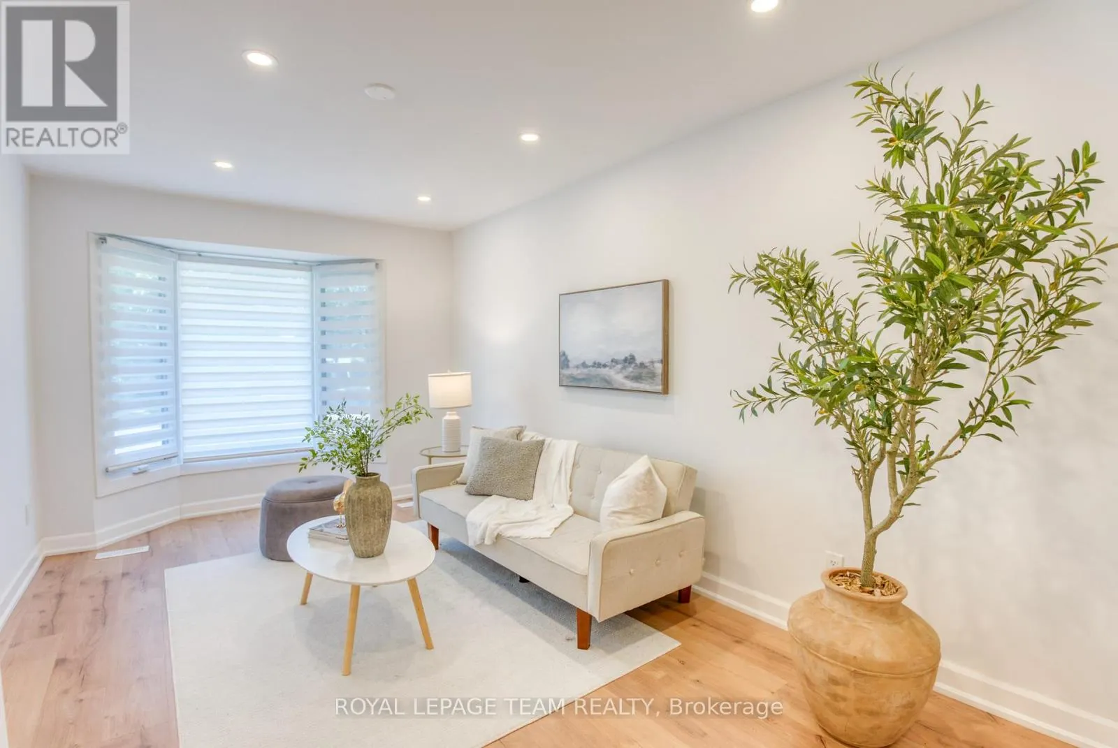 21 EQUESTRIAN DRIVE