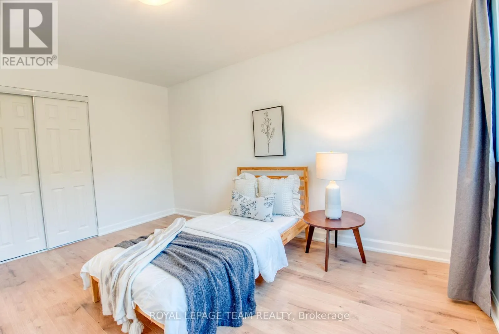 21 EQUESTRIAN DRIVE