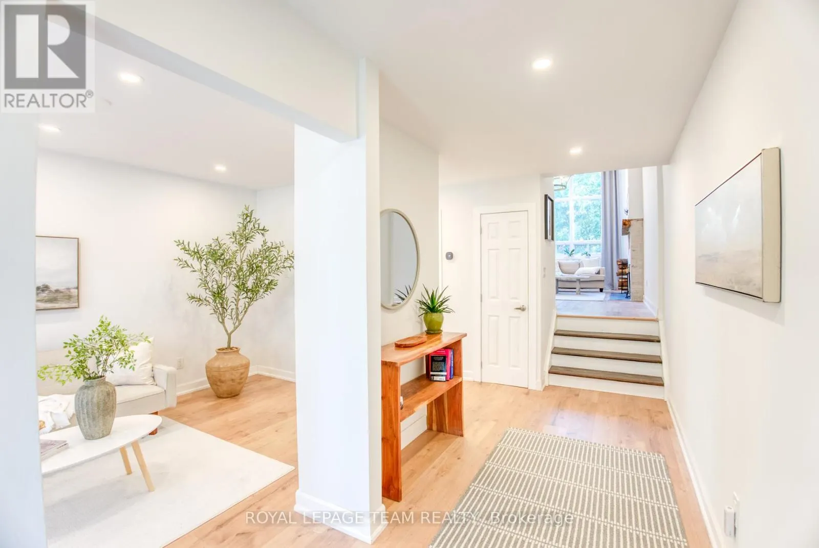 21 EQUESTRIAN DRIVE