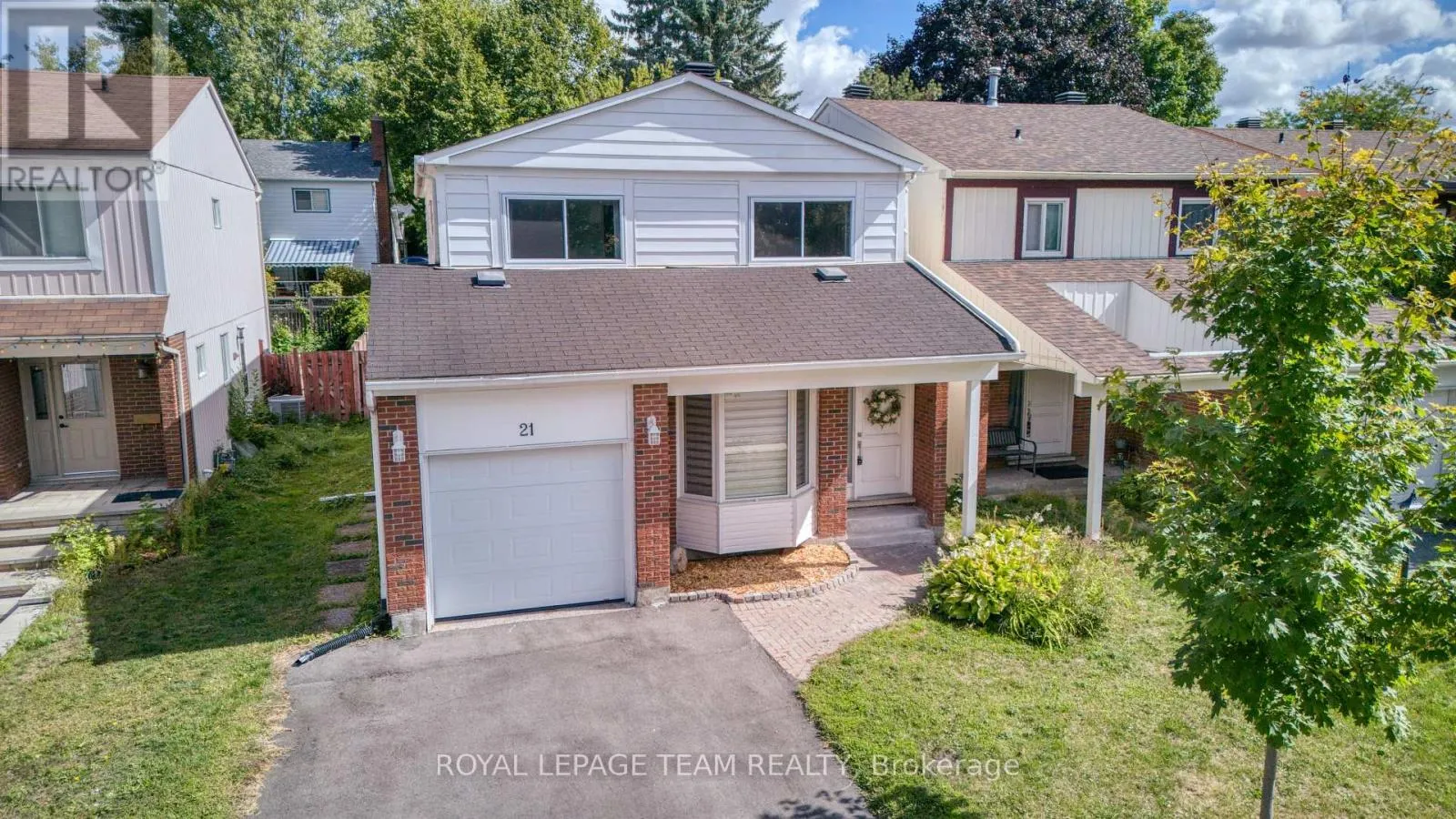 21 EQUESTRIAN DRIVE