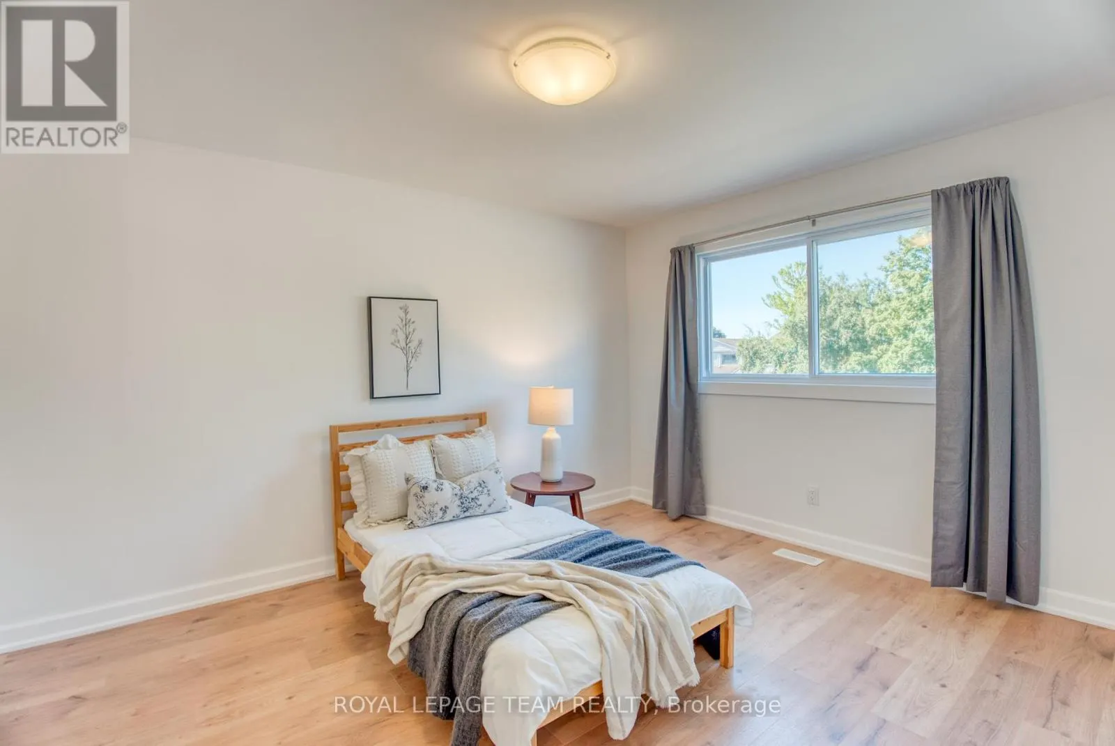 21 EQUESTRIAN DRIVE