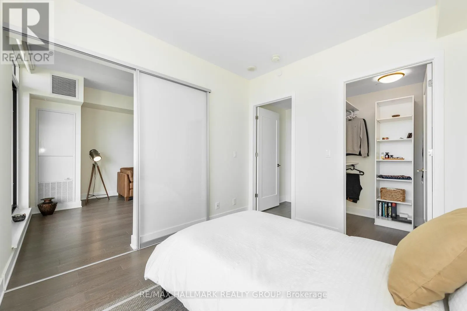 1104 - 485 RICHMOND ROAD