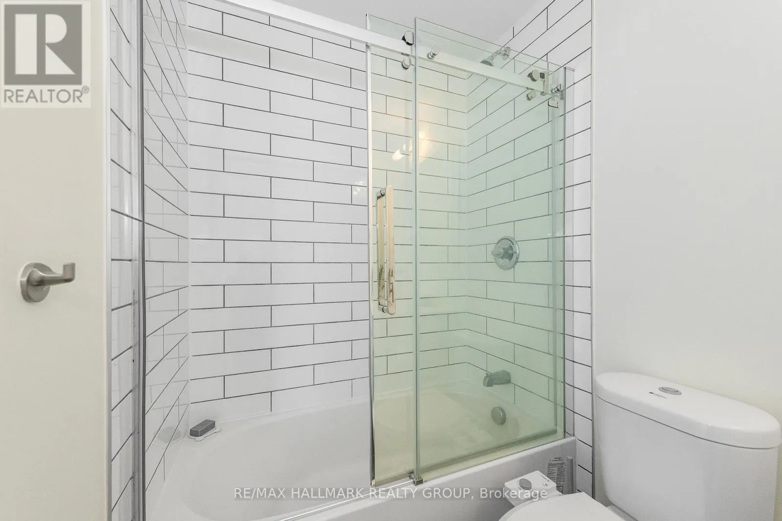 1104 - 485 RICHMOND ROAD