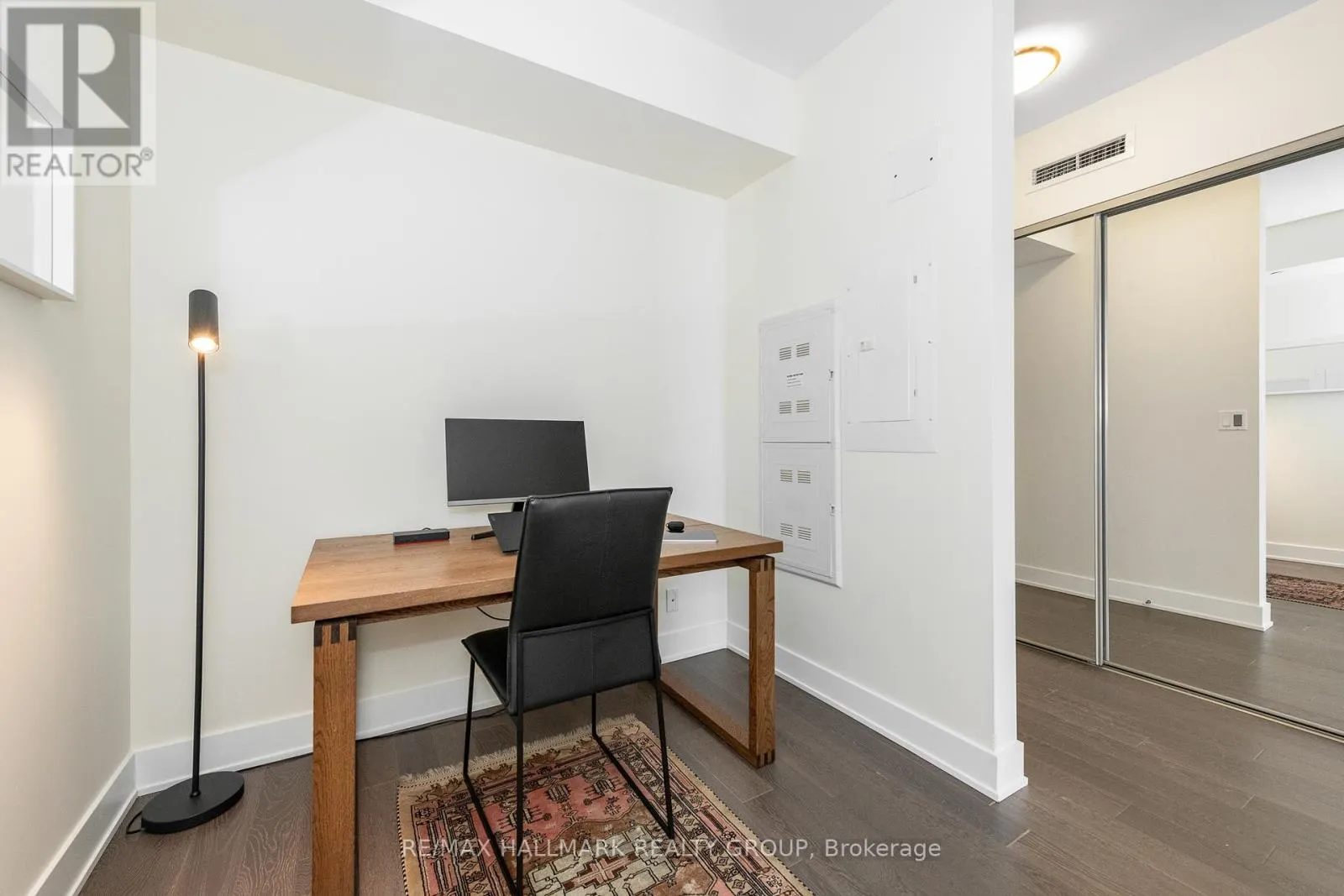 1104 - 485 RICHMOND ROAD