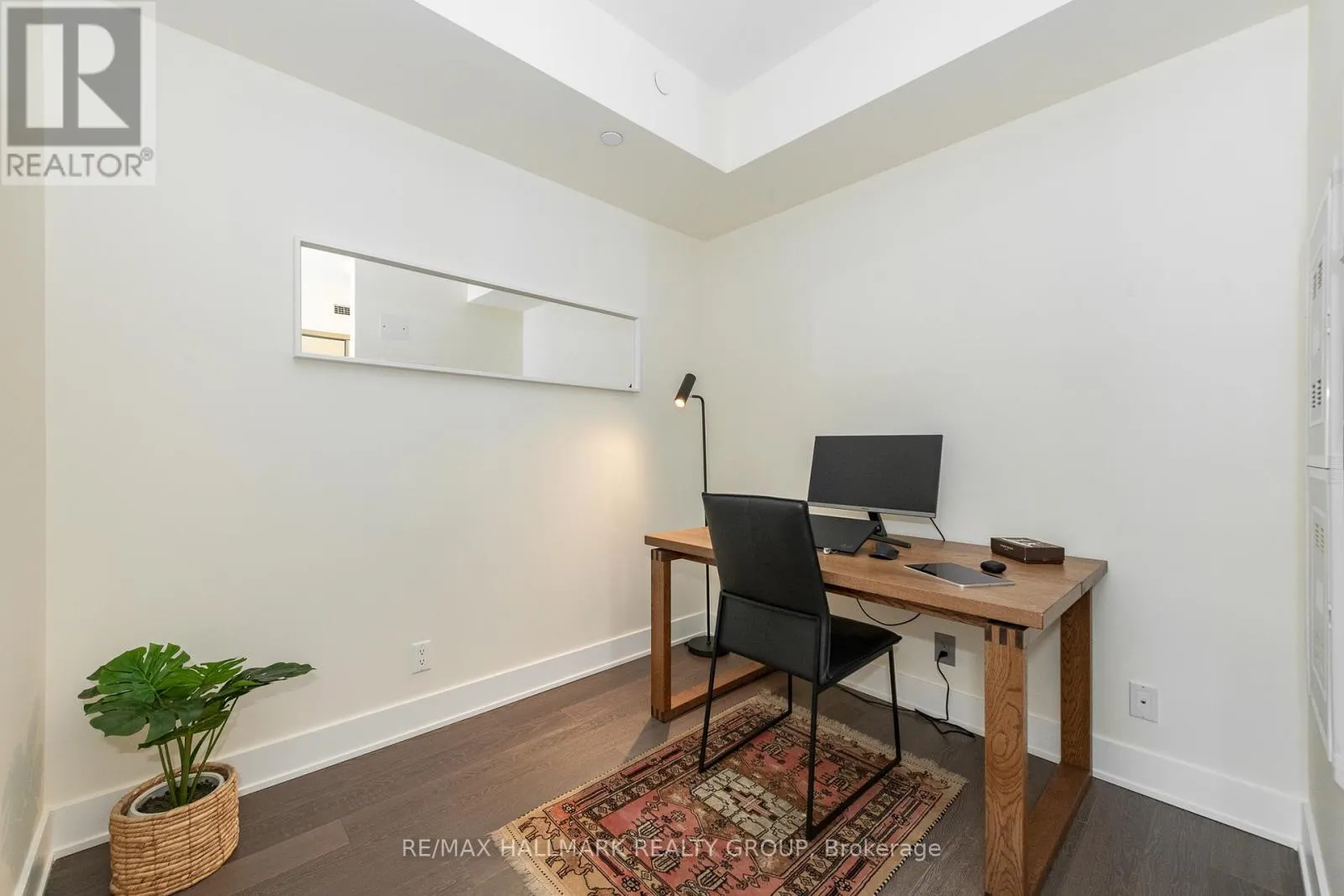1104 - 485 RICHMOND ROAD