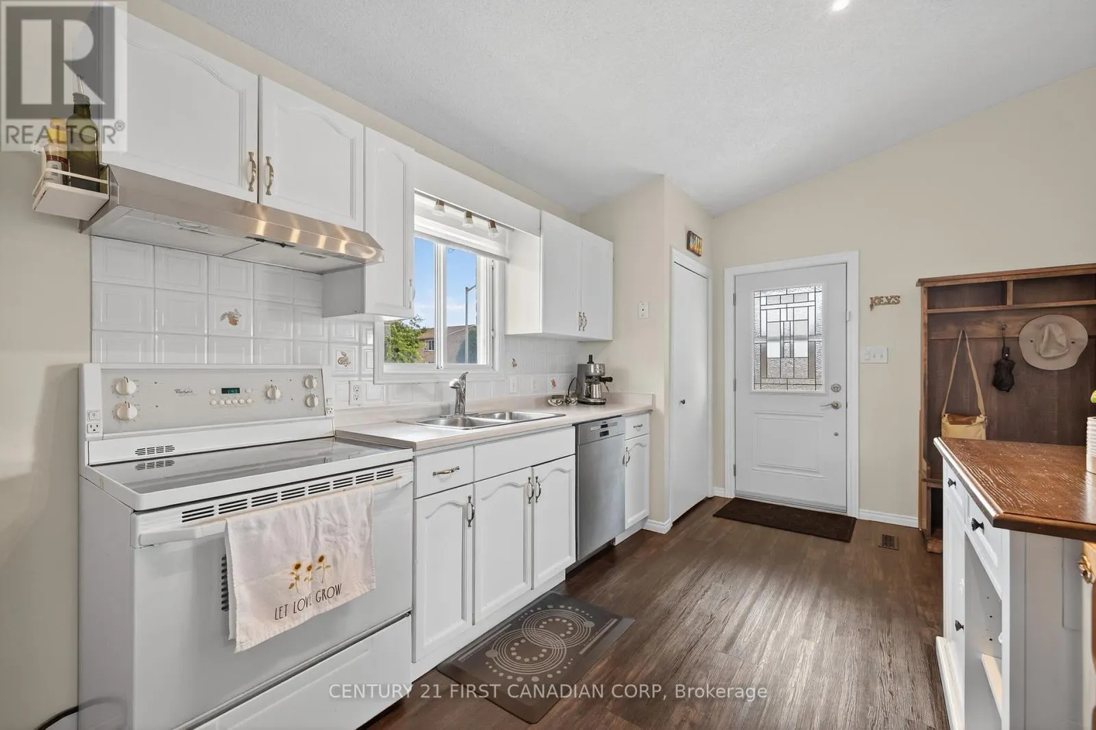 10 RICKWOOD PLACE