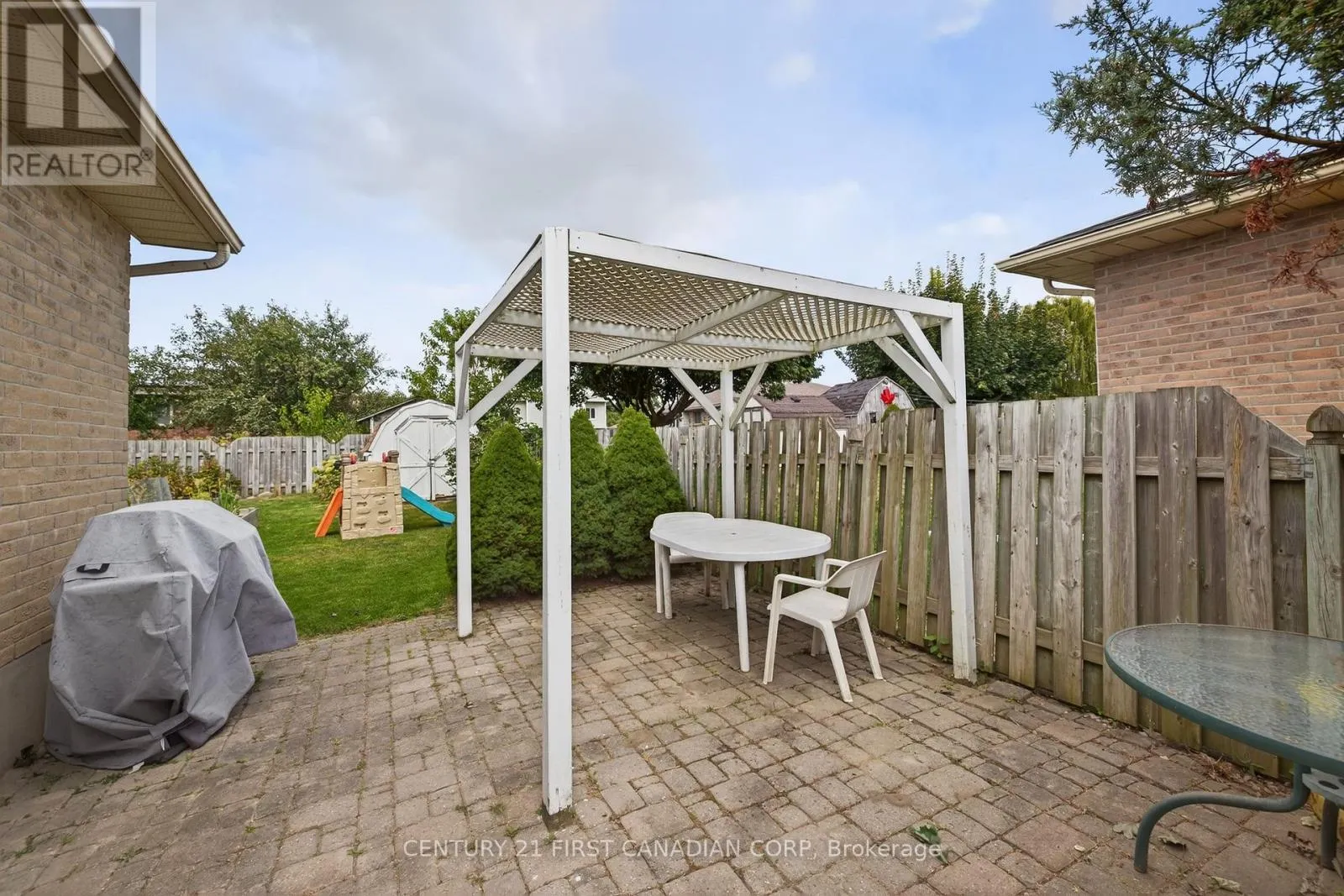 10 RICKWOOD PLACE