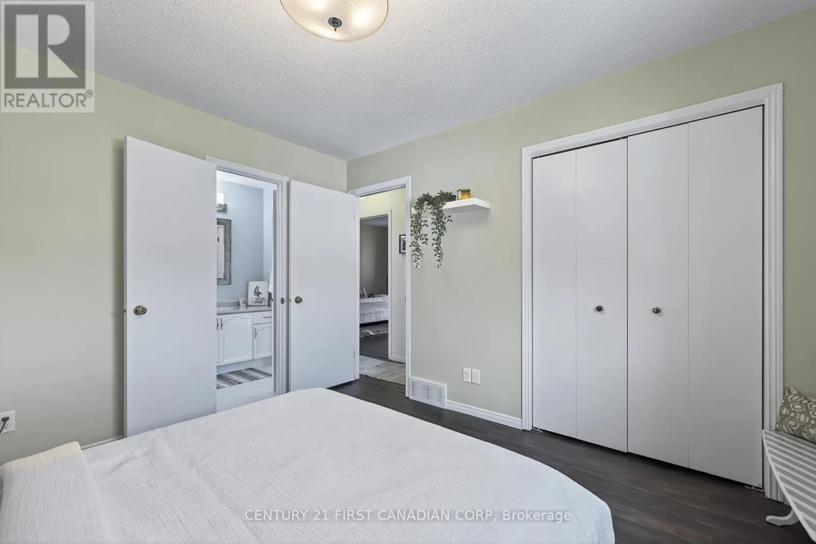 10 RICKWOOD PLACE