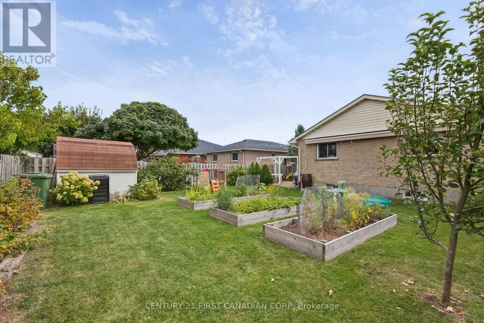 10 RICKWOOD PLACE