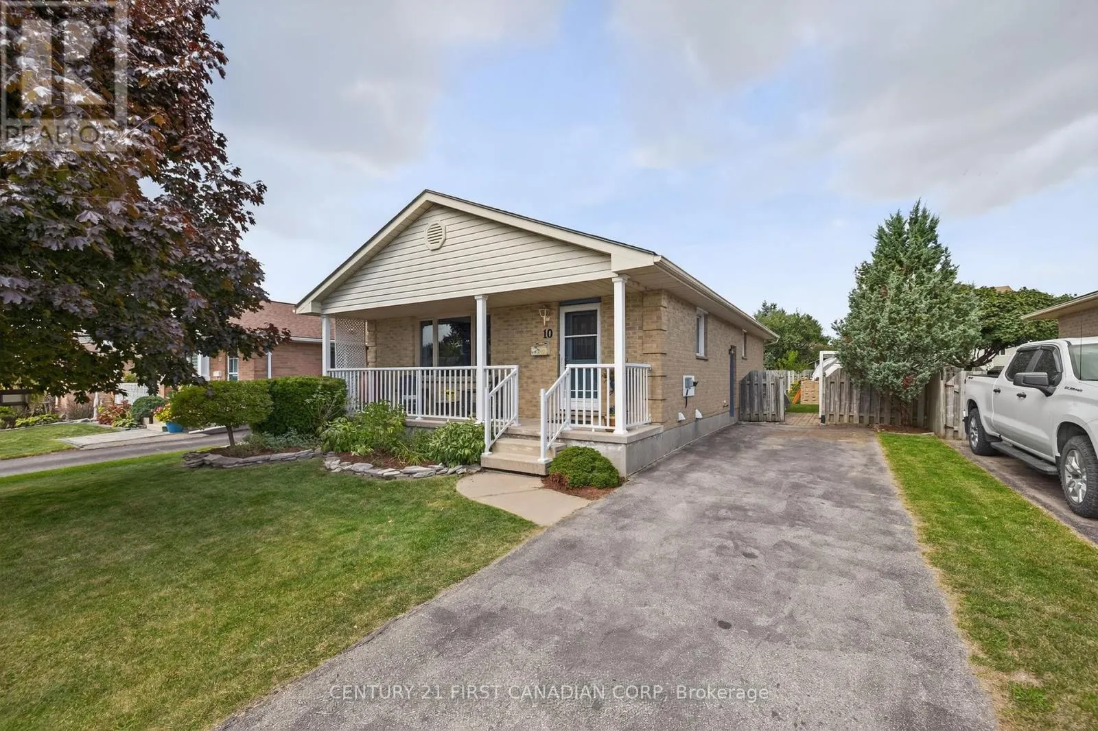 10 RICKWOOD PLACE
