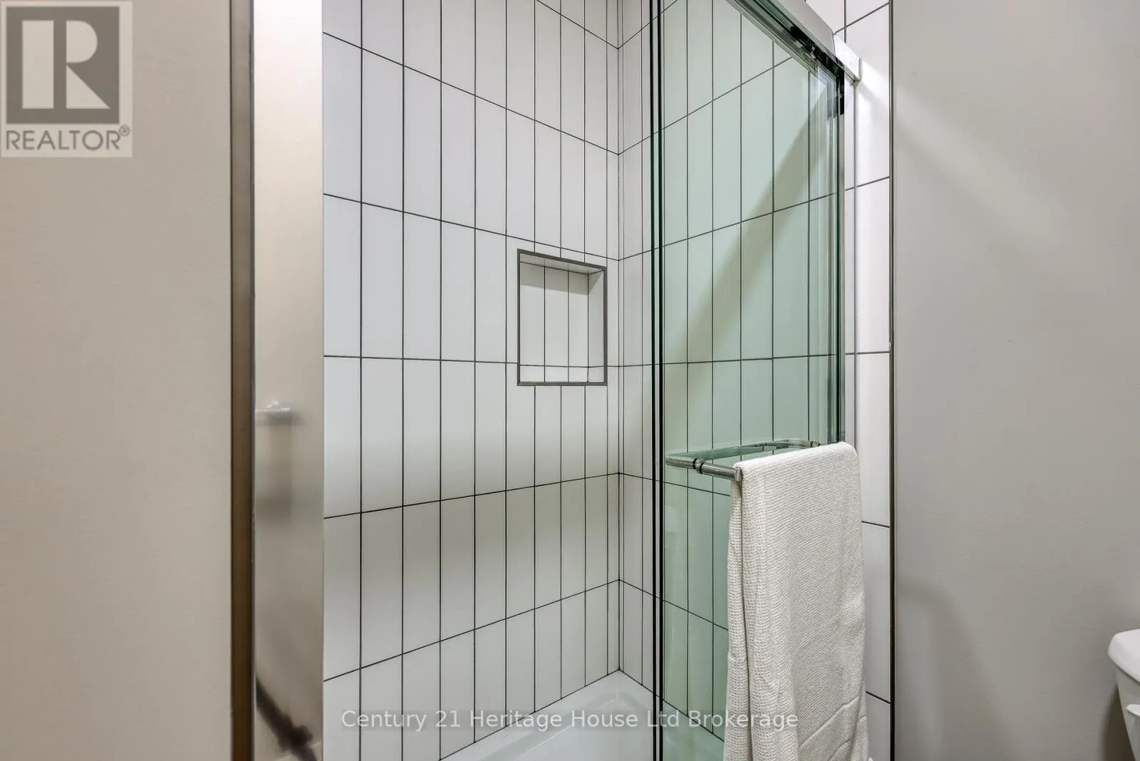 13 - 19 ANDERSON STREET, #13