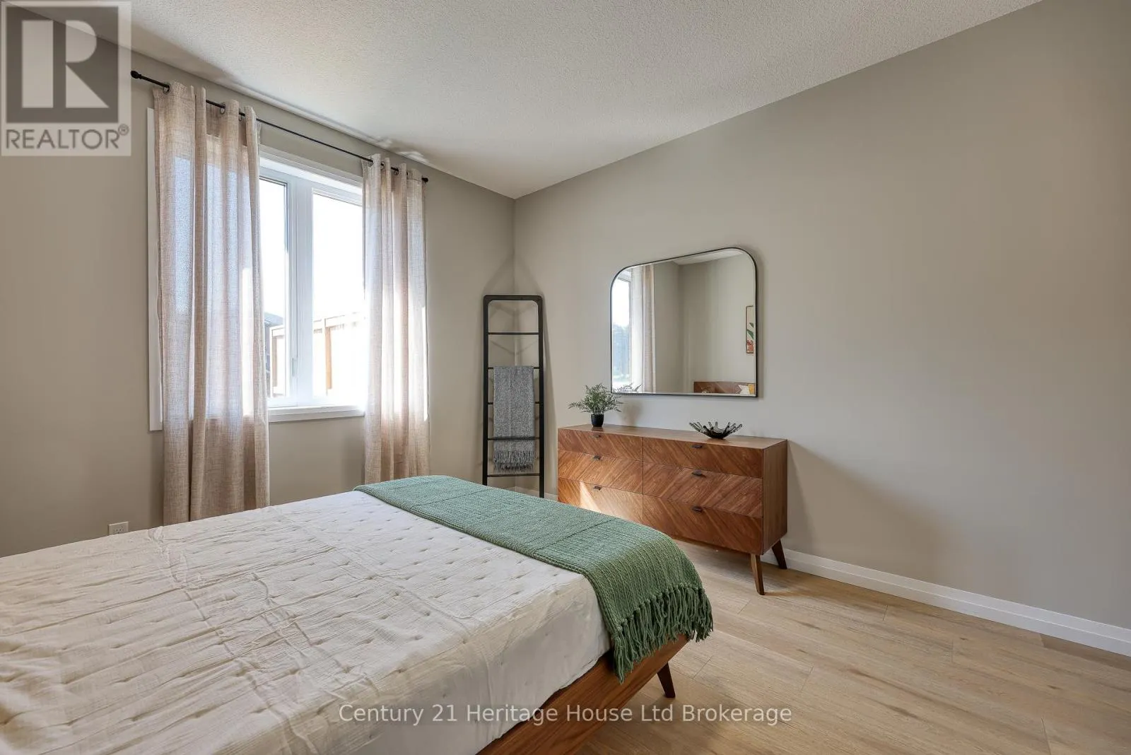 12 - 19 ANDERSON STREET, #12