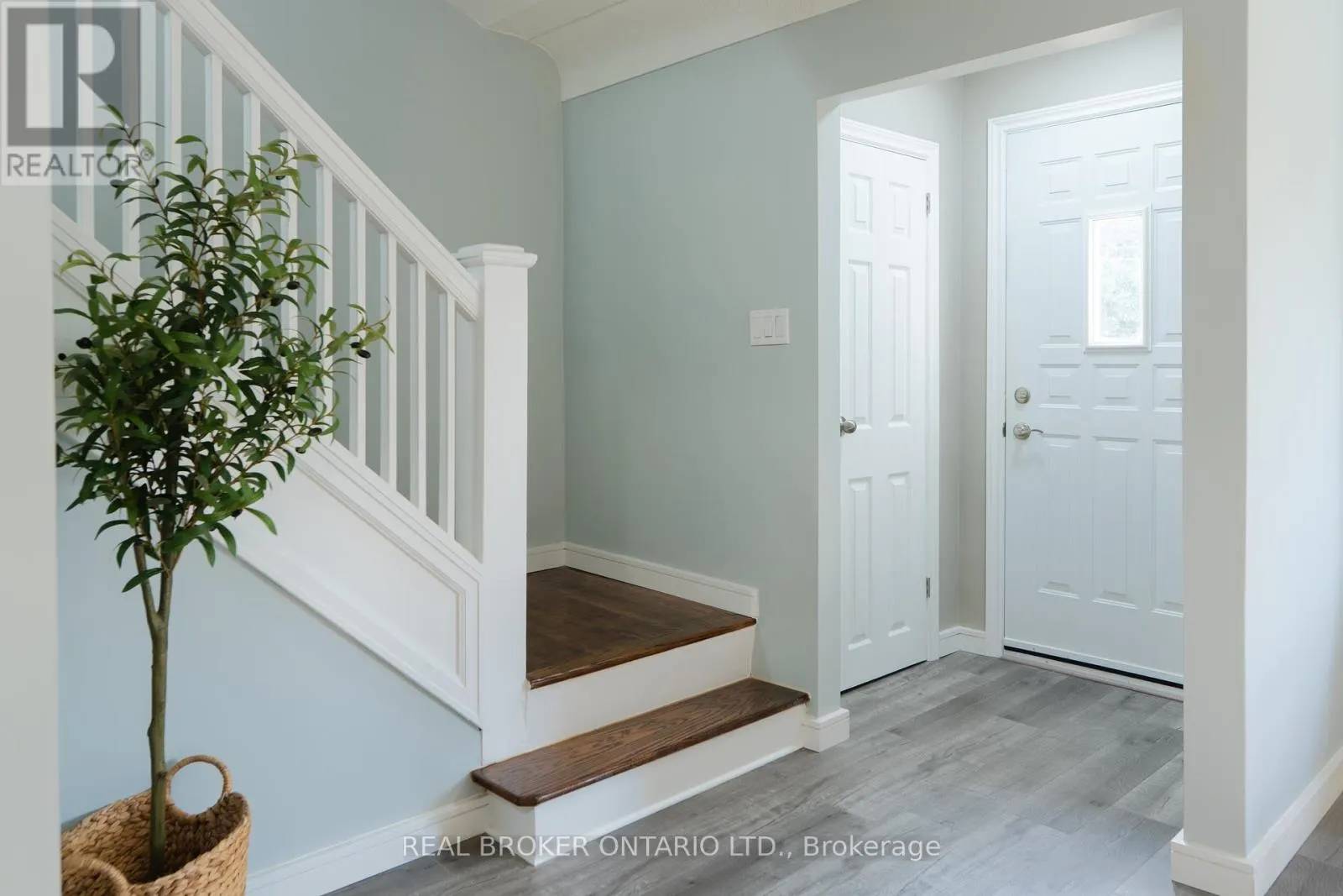 39 CLOVERHILL ROAD