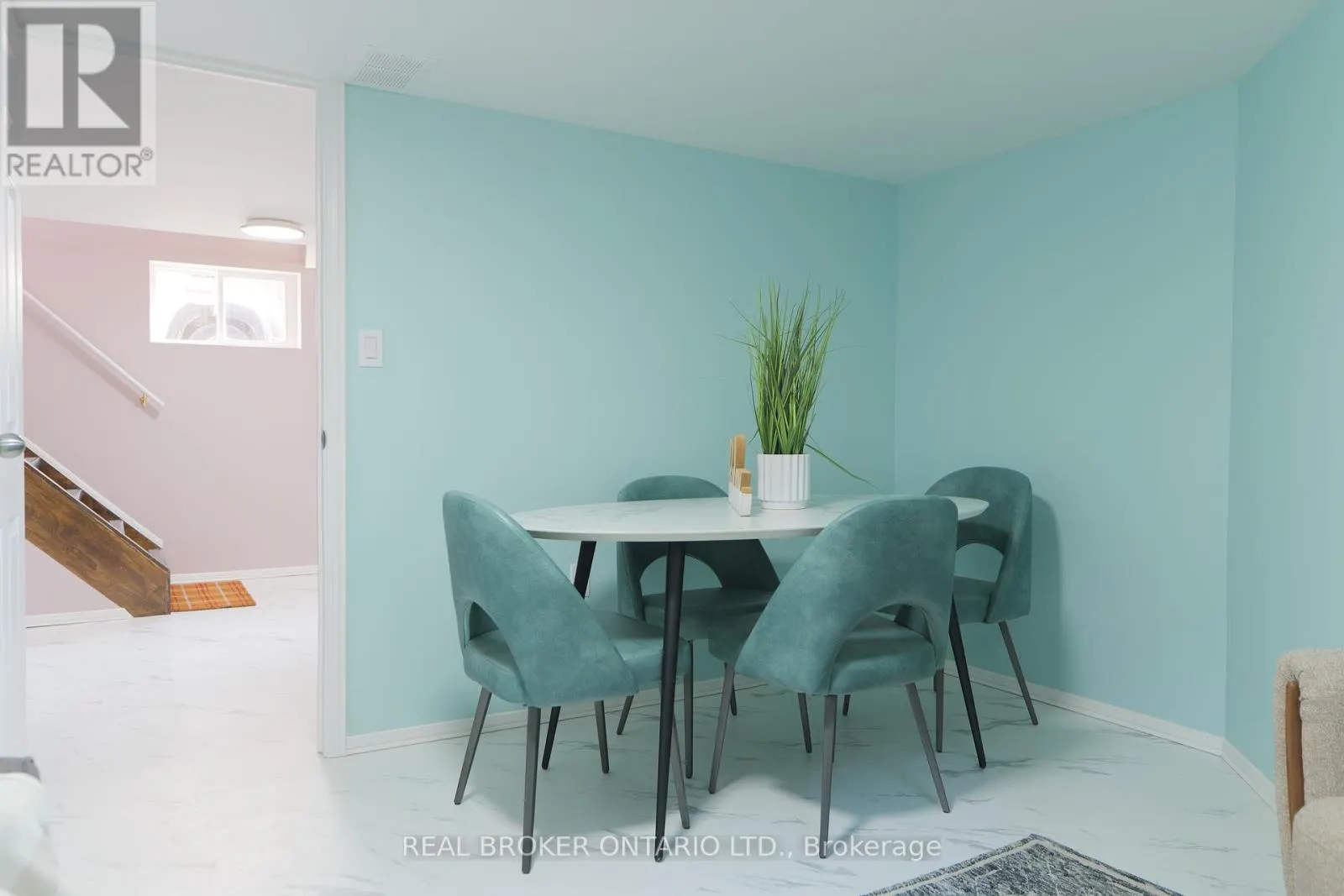 39 CLOVERHILL ROAD