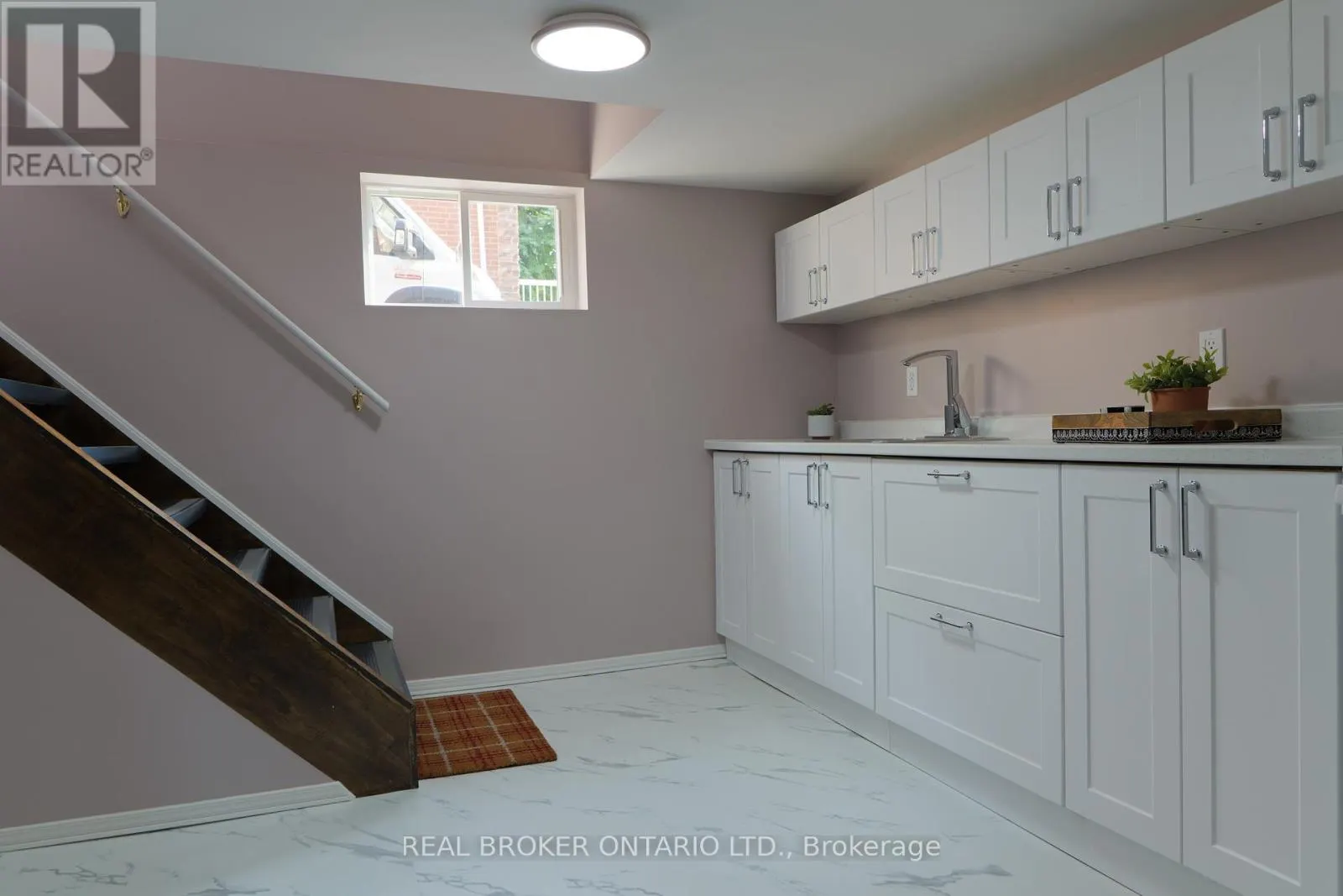 39 CLOVERHILL ROAD