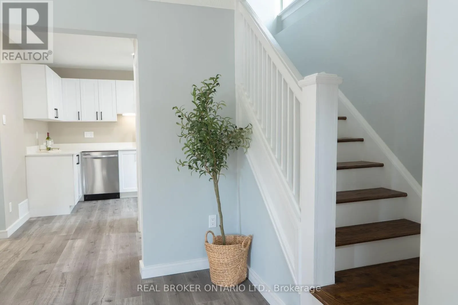 39 CLOVERHILL ROAD