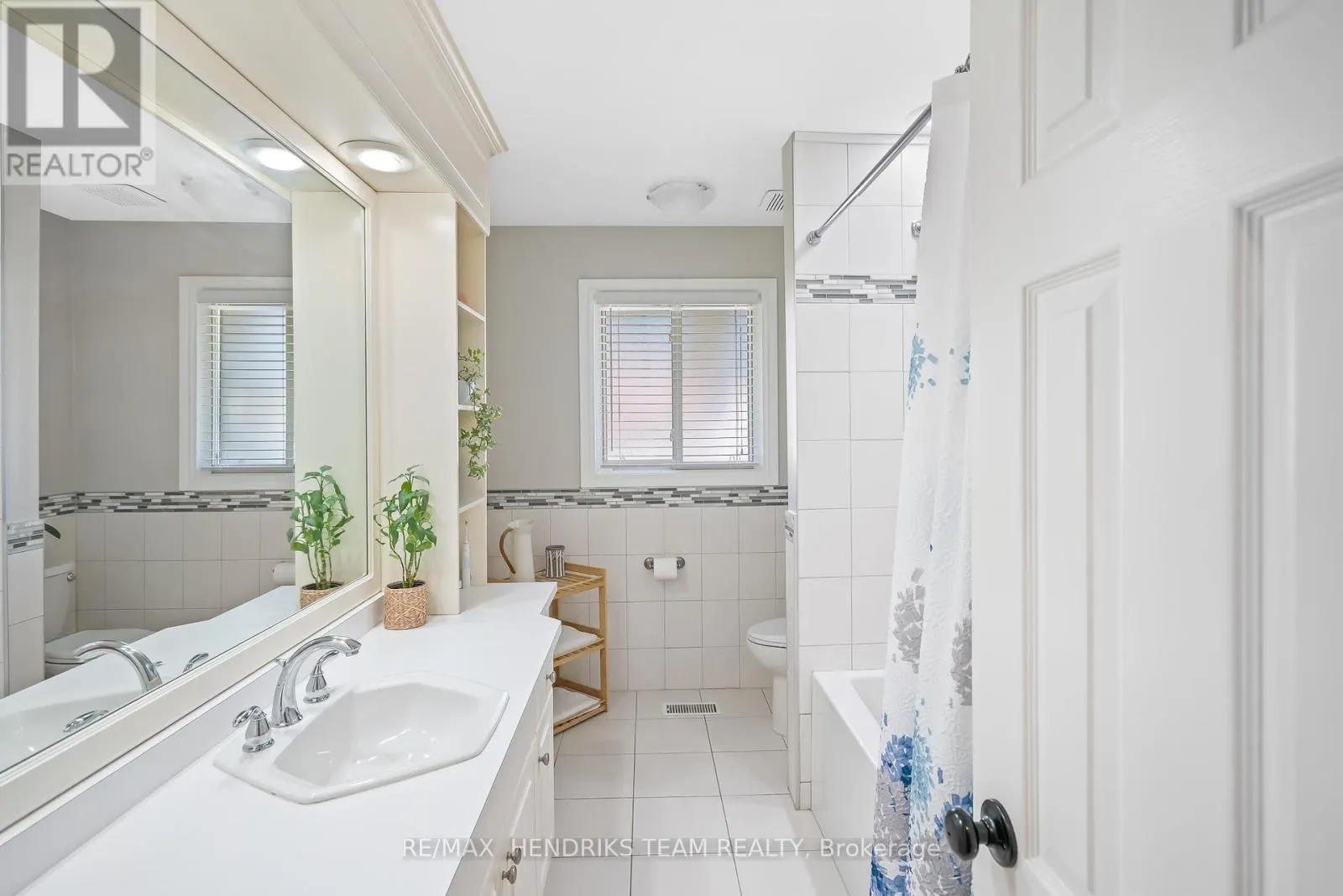 7 KAMLA DRIVE