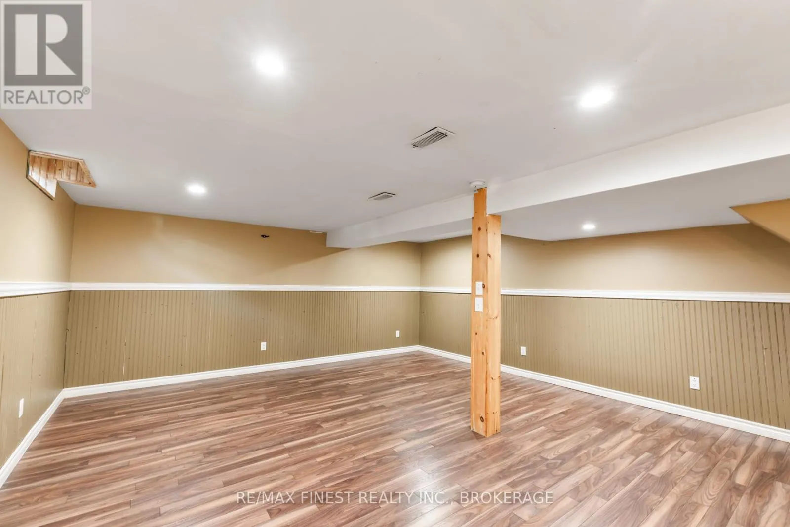 1135 BASSWOOD PLACE