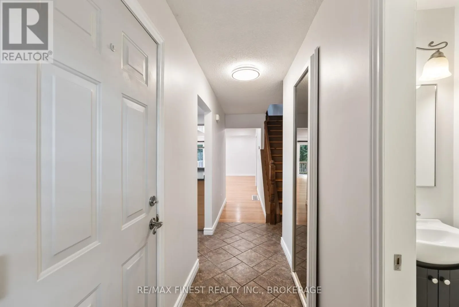 1135 BASSWOOD PLACE